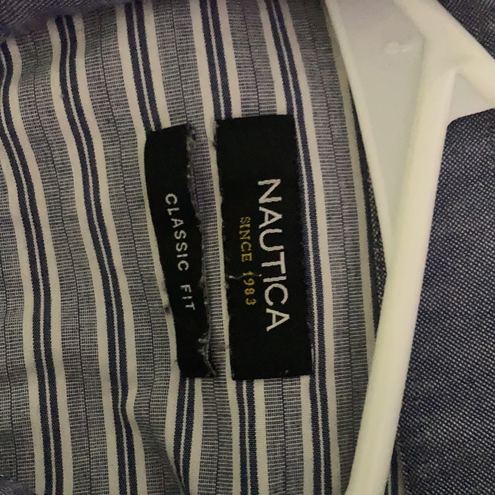 Button up - Picture 4 of 4